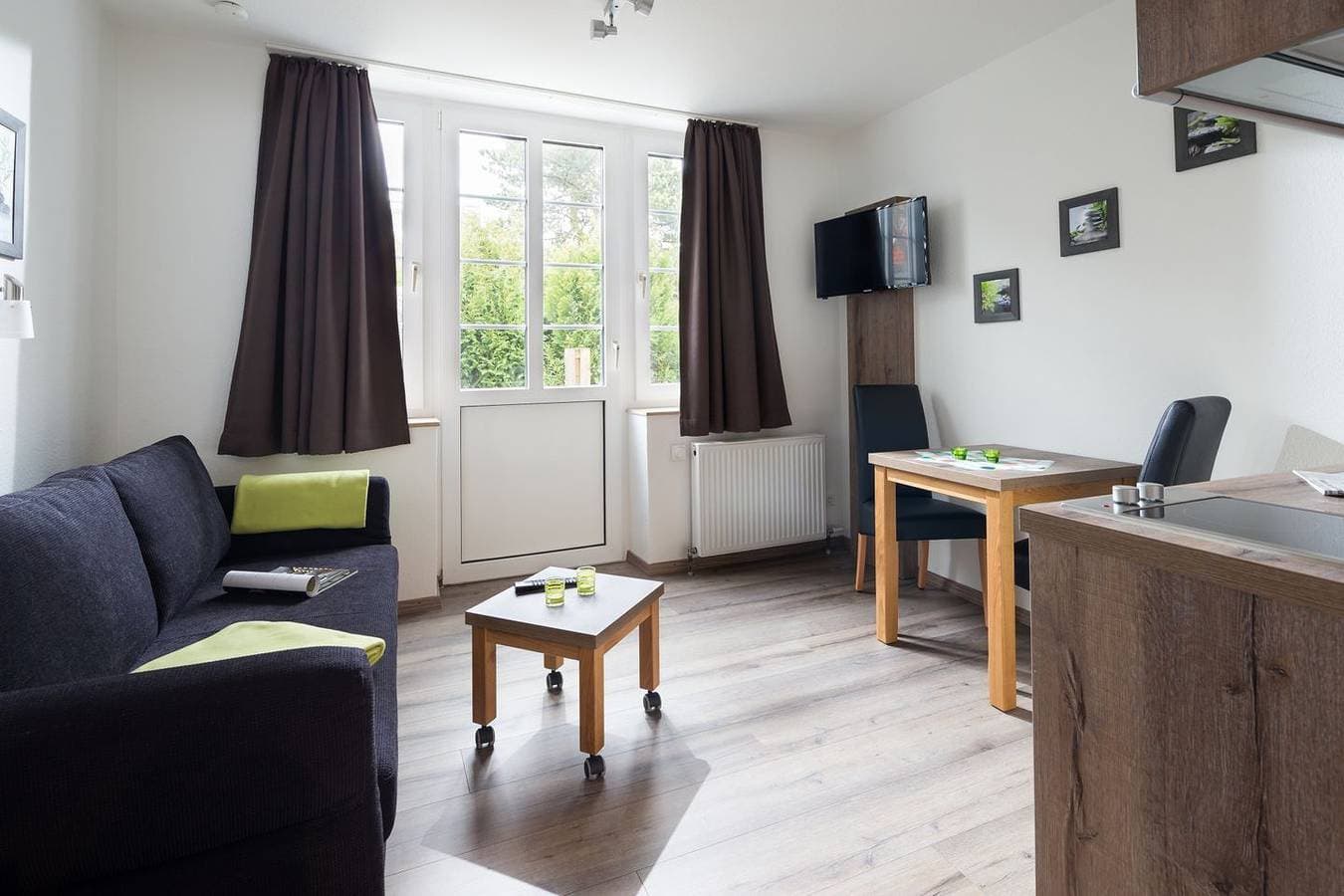 Komplett neu renoviertes 1-Raum-Appartement 1
