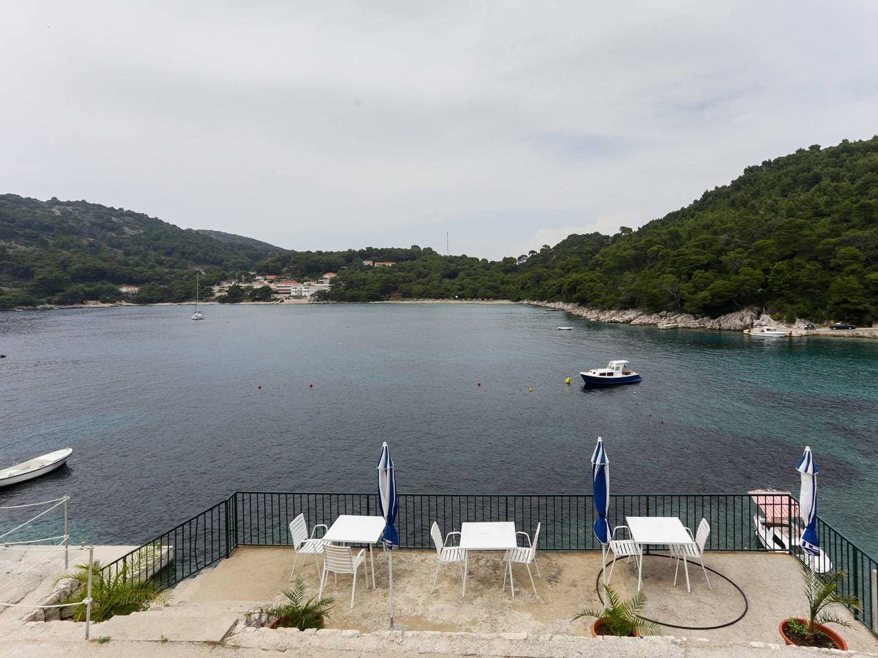 Apartments Posta - Superior One-Bedroom Apartment with Terrace and Sea View - Apartman 7 1