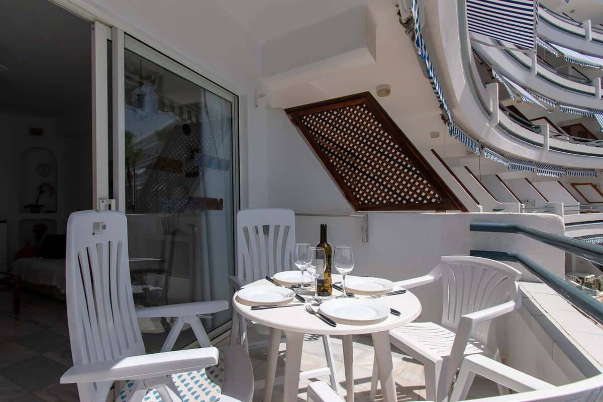 Foto 11 von 37: Ferienwohnung für 4 Personen mit Pool