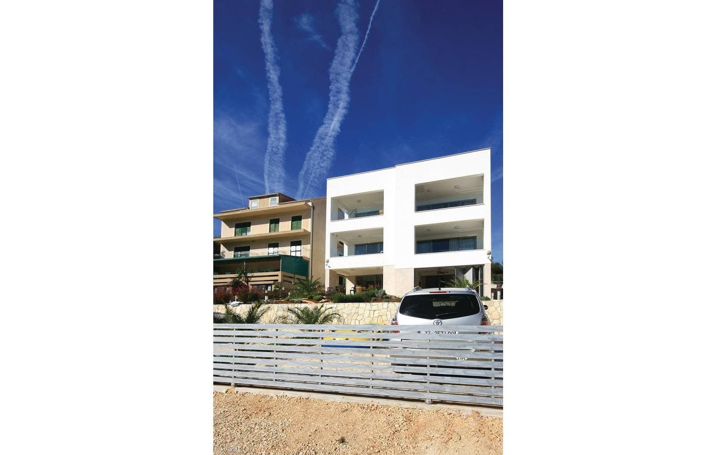 Foto 3 von 32: Gemütliche Ferienwohnung mit Meerblick, Terrasse, WLAN und Zugang zum Strand