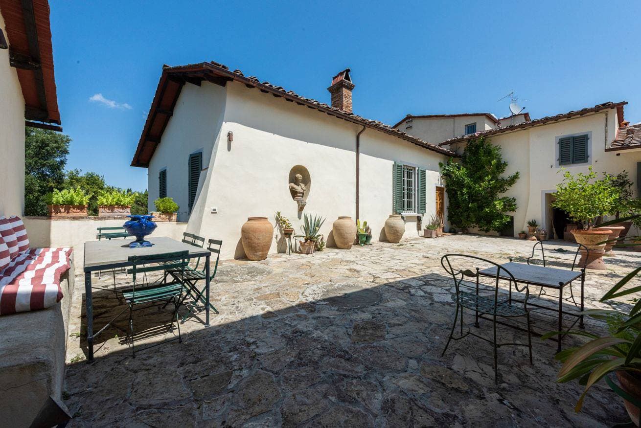 Foto 11 von 43: Villa für 10 Personen mit Garten