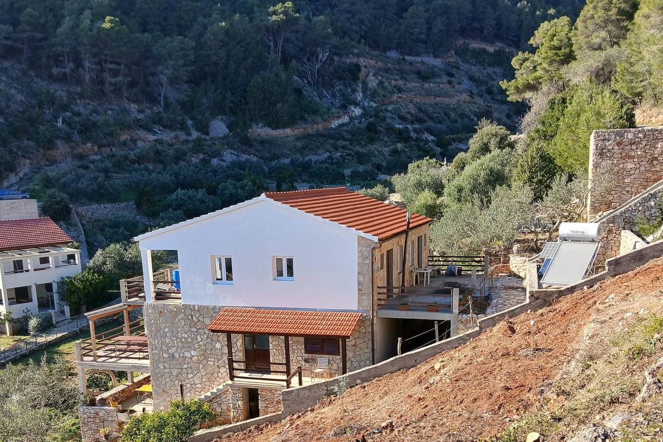 Foto 5 von 27: Studio Appartement mit Terrasse und Meerblick Bucht Torac, Hvar As-24462-a