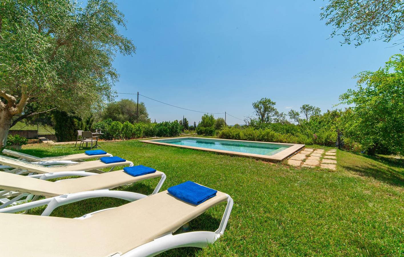 Foto 13 von 36: Gemütliche Wohnung mit Pool, Küche und AC in der Nähe von Binissalem Stadt