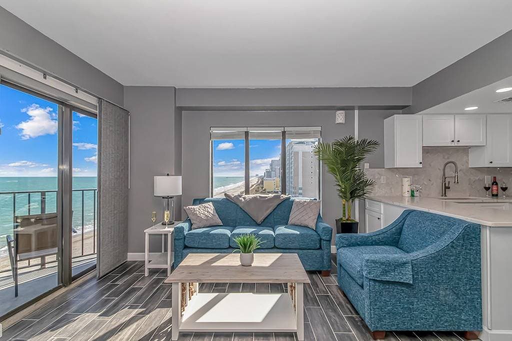 Foto 9 von 45: Angle Oceanfront Studio ~ Palace 603