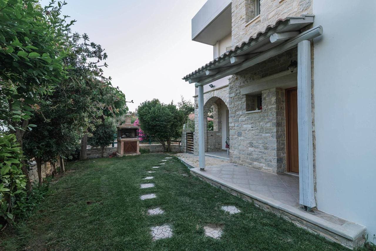 Foto 4 von 49: Villa