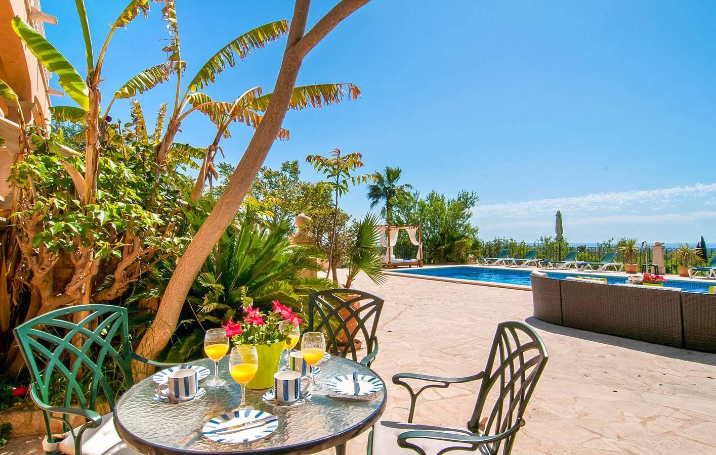 Foto 12 von 37: Rückzugsort mit Meerblick, Pool, Terrasse und AC in der Nähe von Restaurants und Stadtzentrum