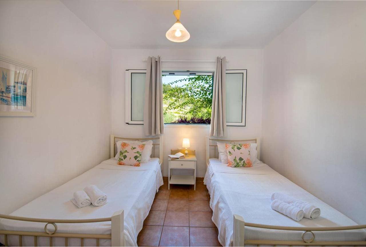 Foto 13 von 19: Two-Bedroom Villa with Garden