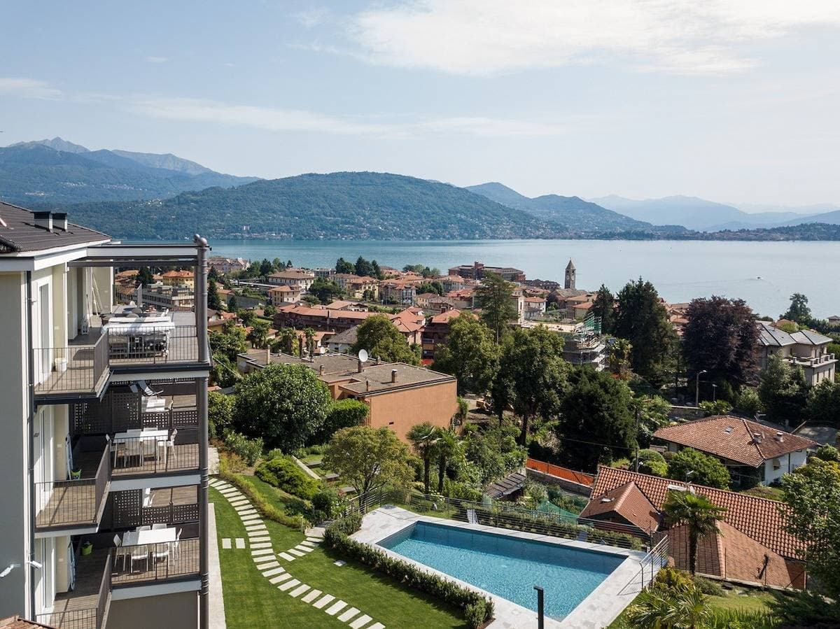 Foto 9 von 18: The View-Earth: design apt. with lake view