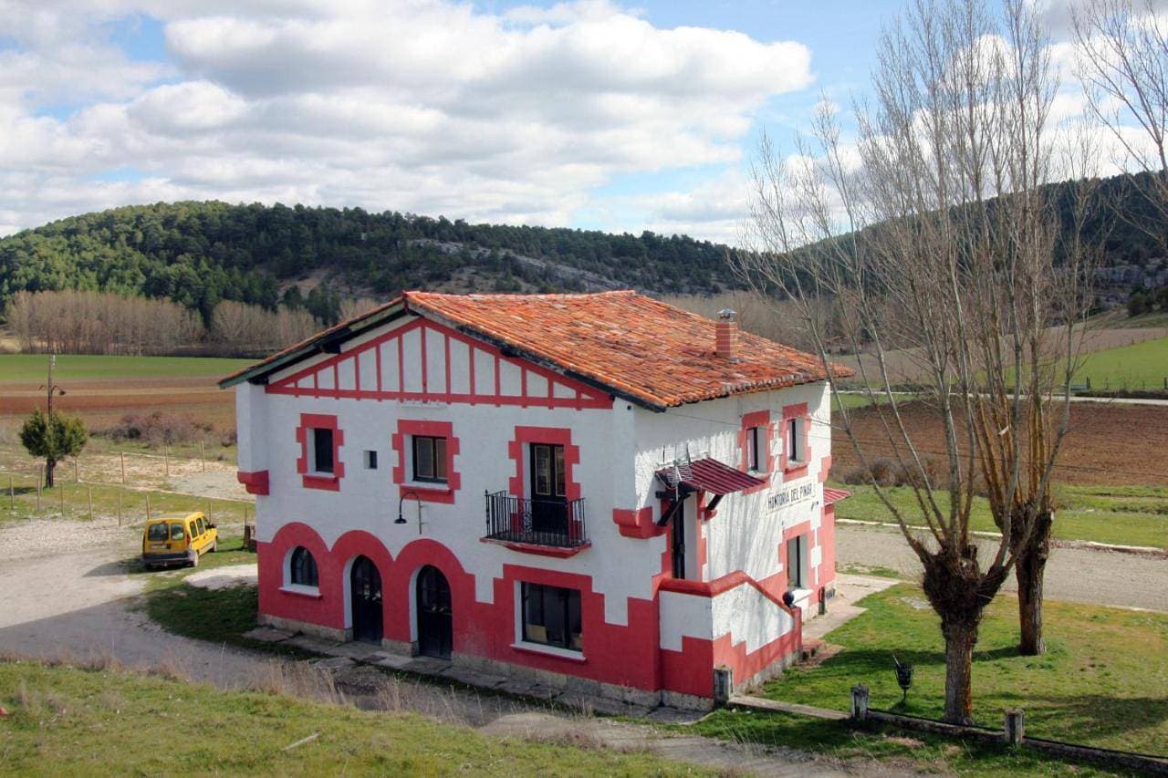 Foto 10 von 12: Four-Bedroom House