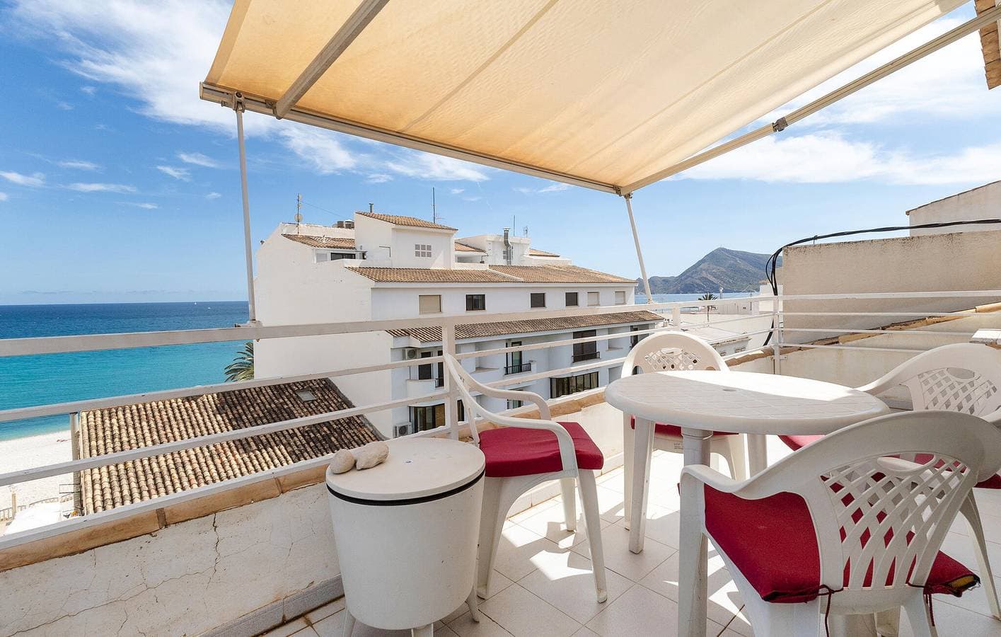 Wohnung mit Meerblick in der Nähe von Albir Playa 1