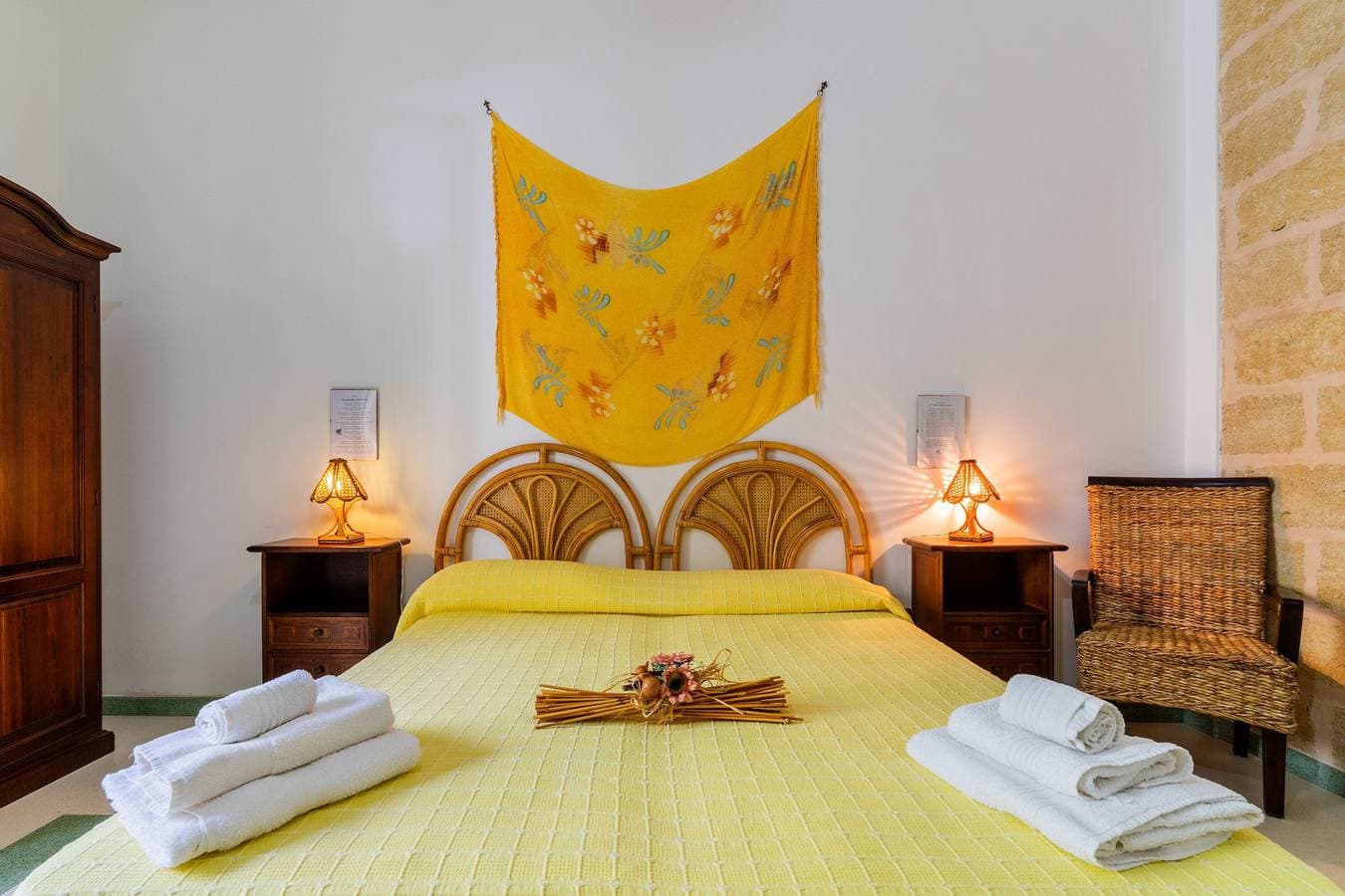 Foto 3 von 28: Ferienwohnung "Domus Mea Salento Arazzo Giallo" mit Gemeinschaftspool, Terrasse und WLAN