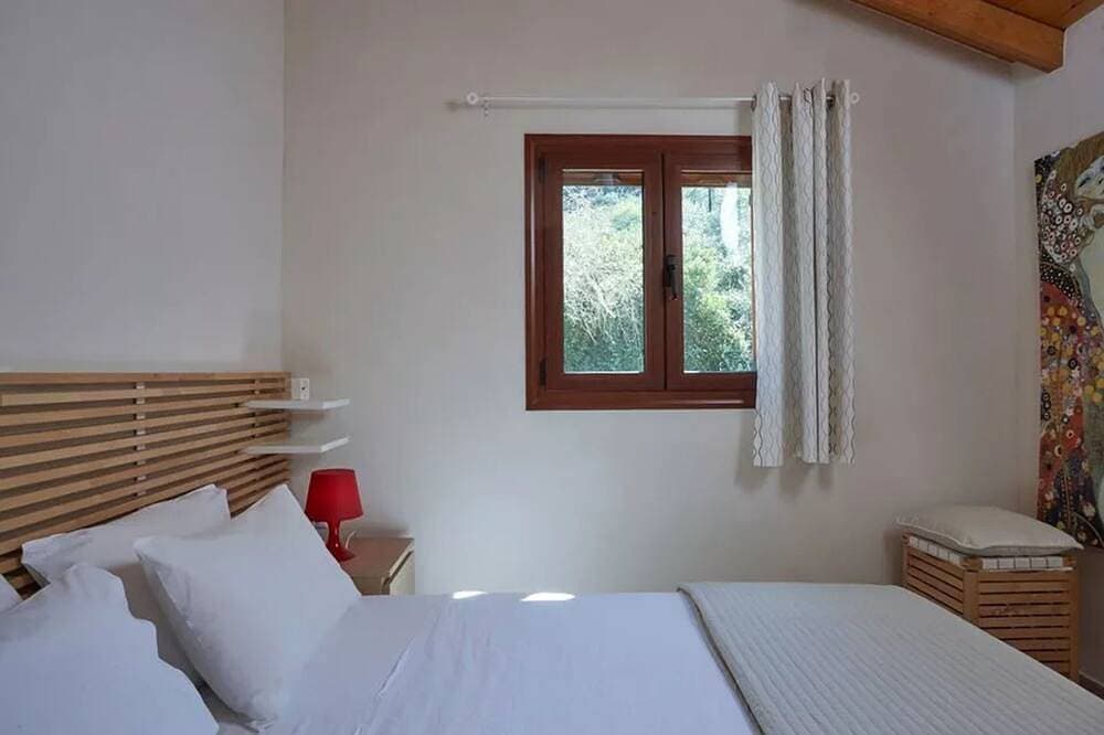 Foto 4 von 9: 2 - Schlafzimmer Residenz mit Blick auf den Garten