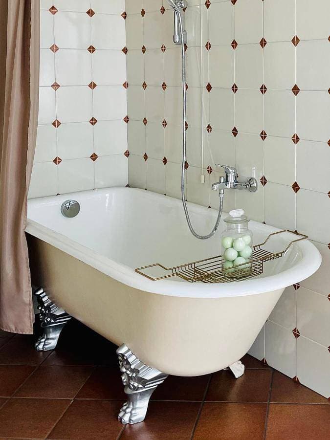Foto 3 von 10: Double Room with Private Bathroom