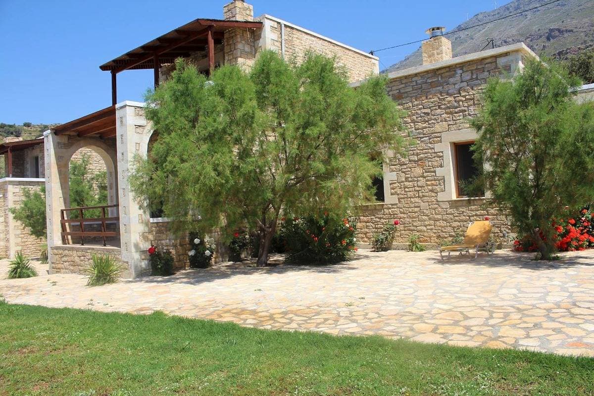 Foto 6 von 52: Ferienhaus mit Pool, großer Garten, idyllisch und ruhig, Wifi | Triopetra, Kreta
