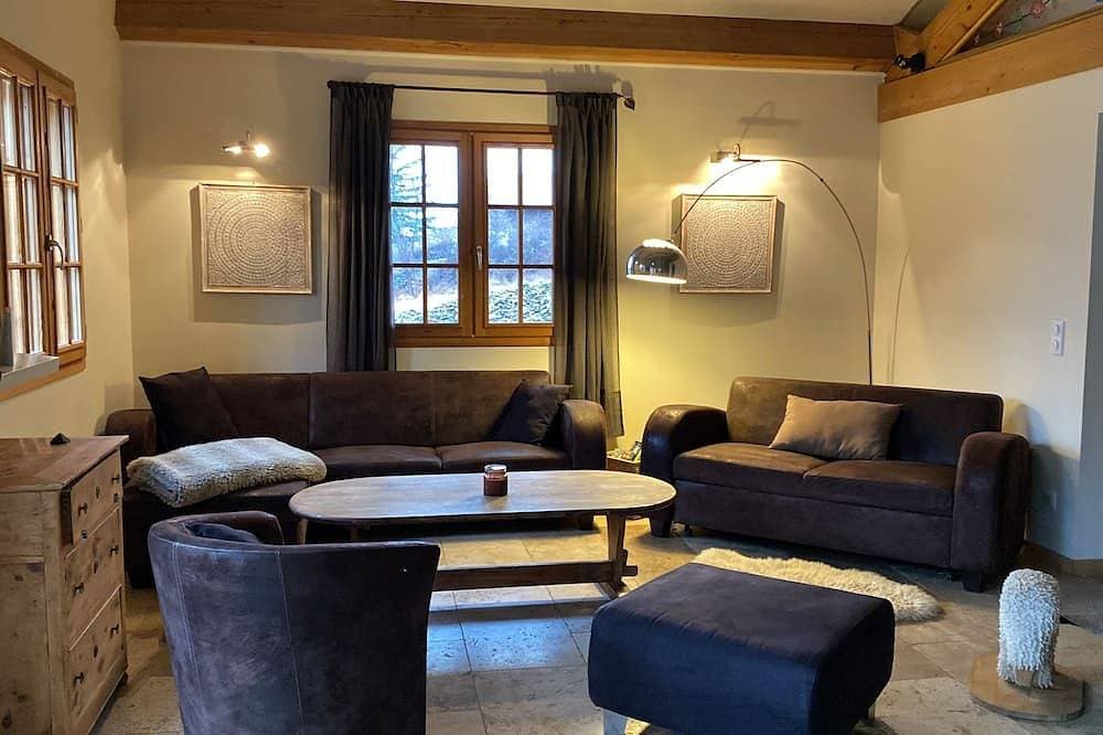 Foto 13 von 30: Mountain chalet, close to ski slopes and sporting activities.