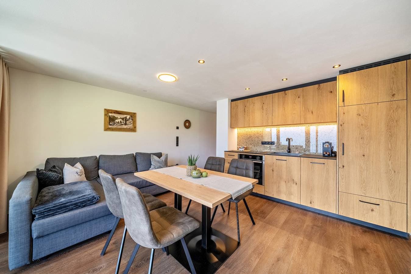 Foto 5 von 14: Ferienwohnung 'Sunnseitn Lodge Alps' mit Bergblick, privater Terrasse und WLAN
