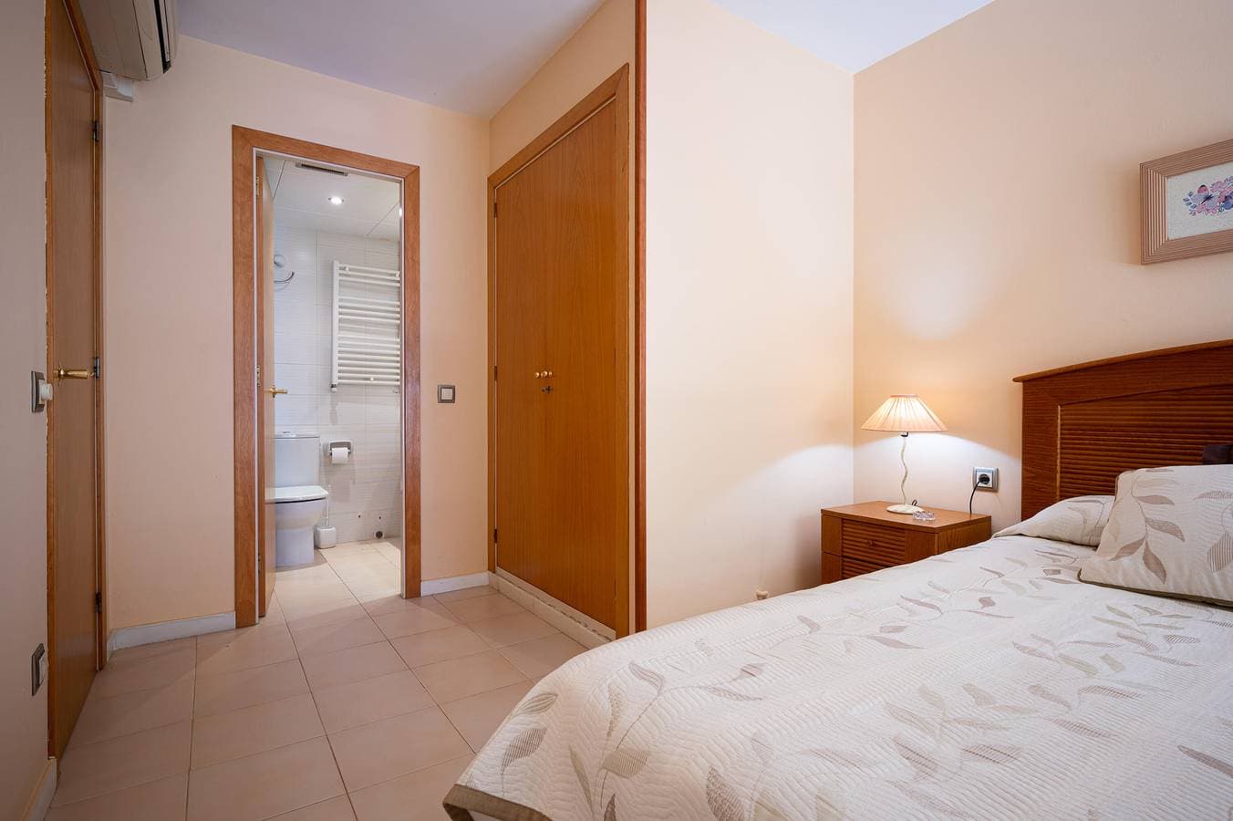 Foto 13 von 44: Ferienwohnung für 6 Personen mit Garten