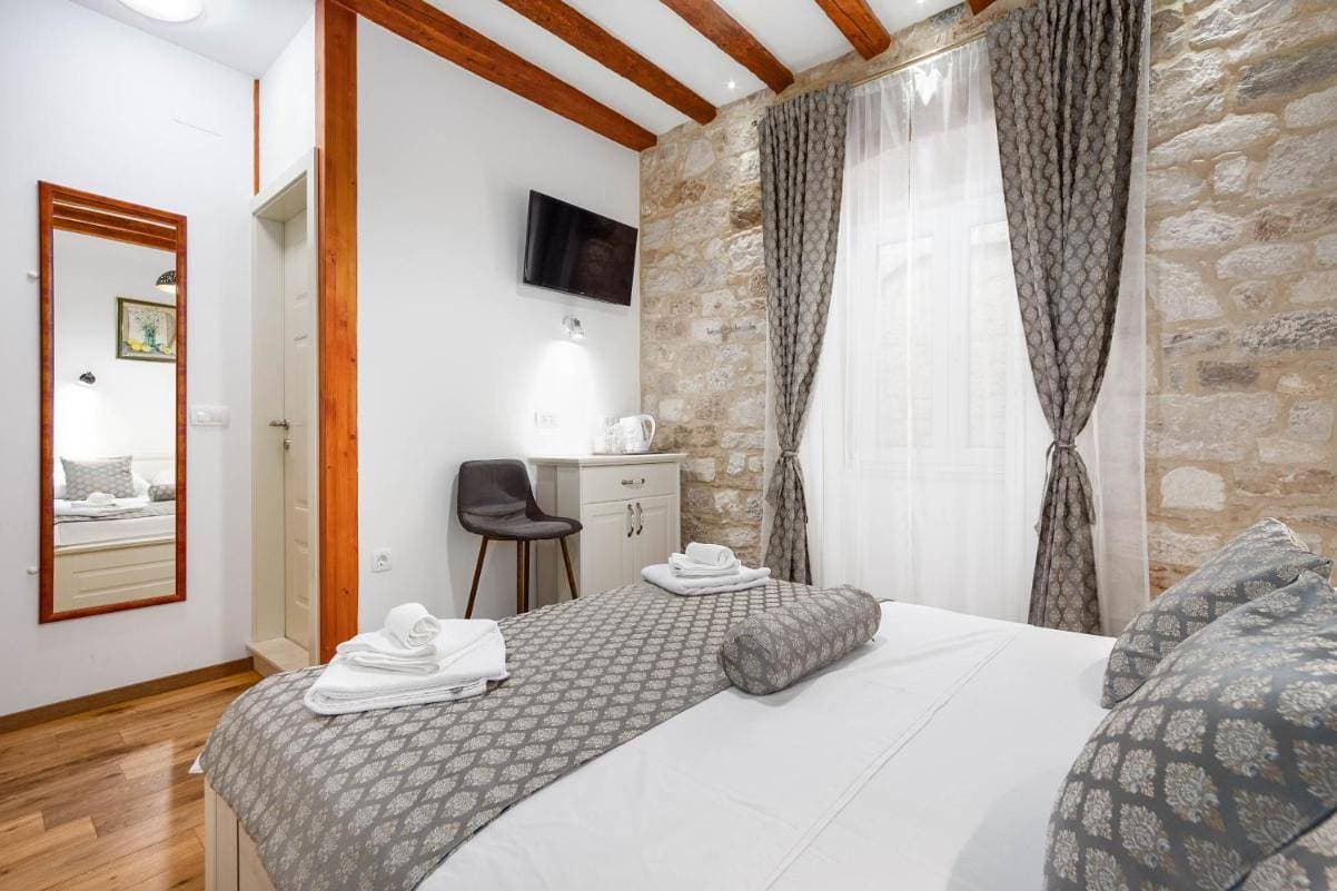 Stephane City Vibe Suiten - Doppelzimmer 1