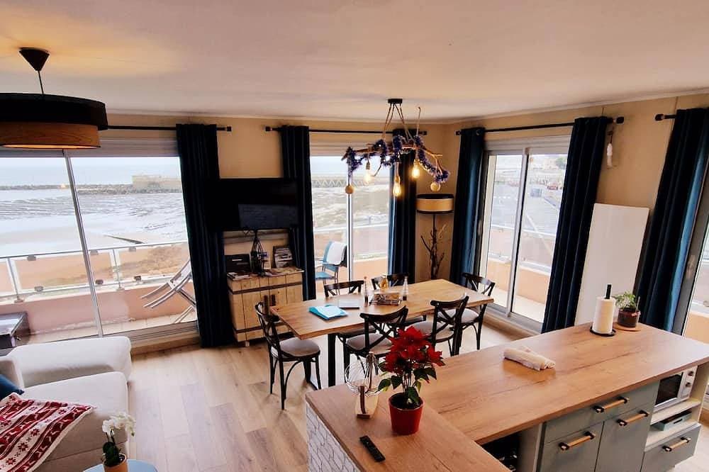 Foto 9 von 30: Le Panoramic - 180° sea view & port - Balcony - Elevator - Garage - Waterfront