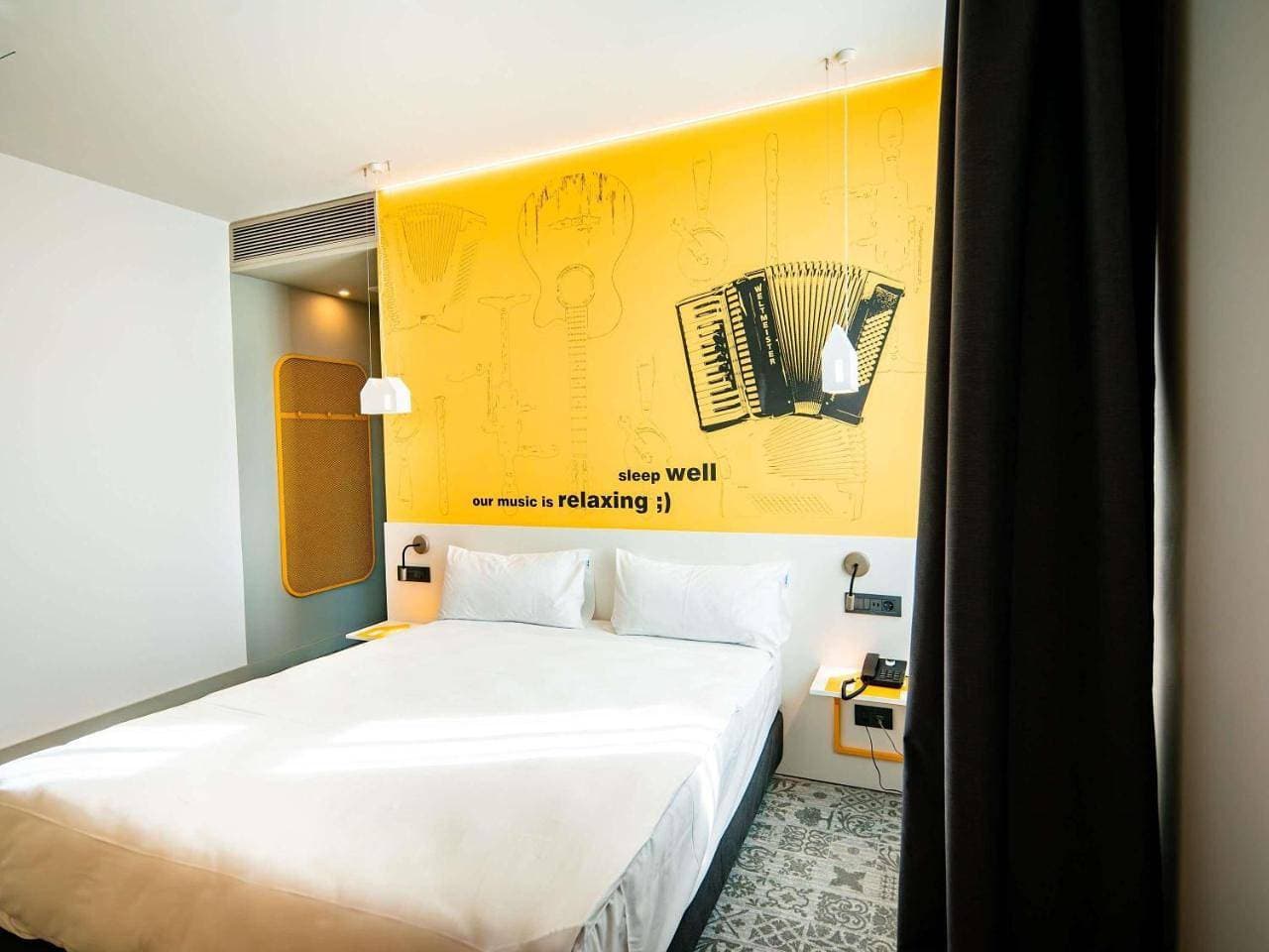 Foto 7 von 19: Family Suite with One Double Bed and Sofa Bed