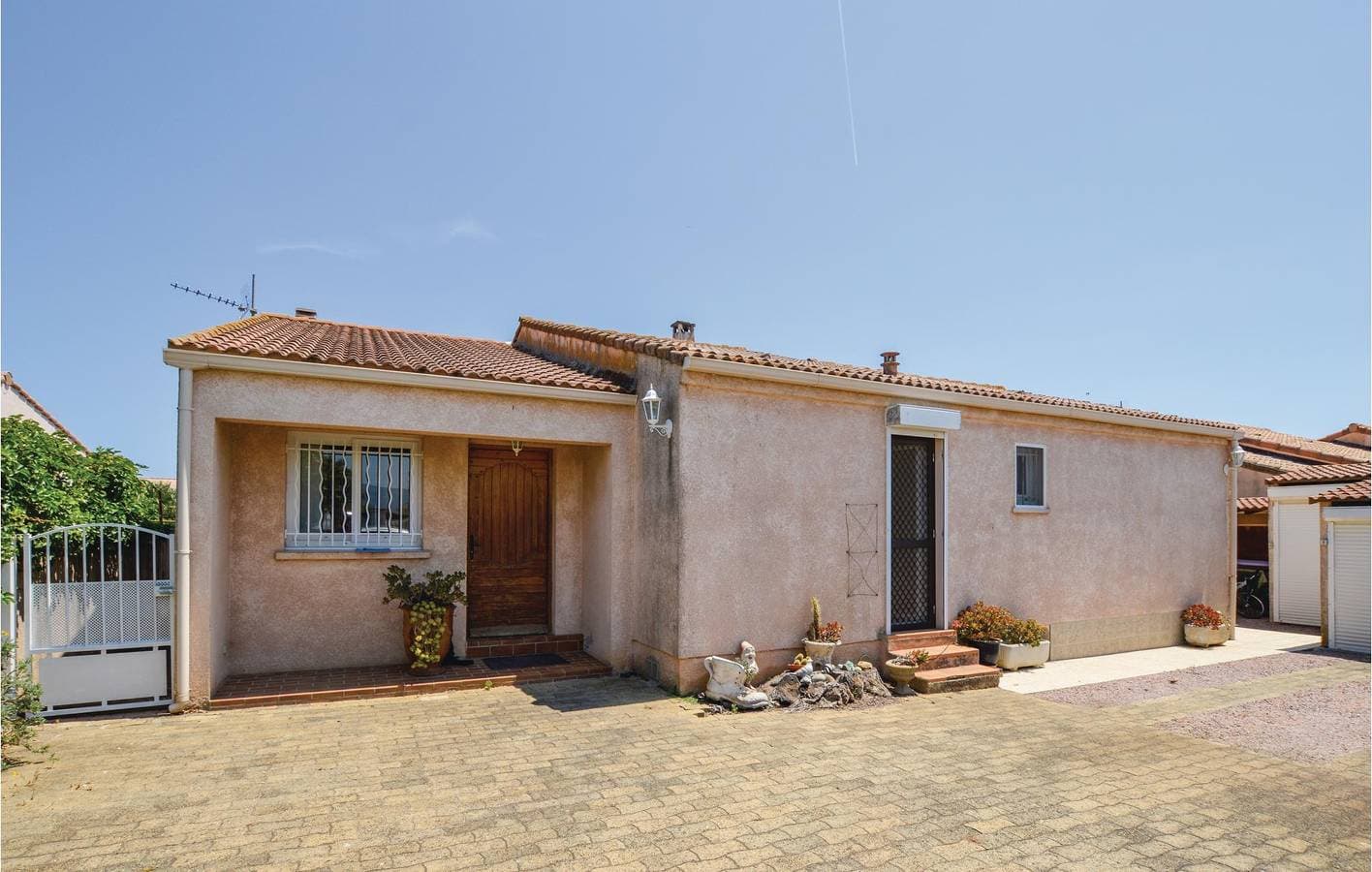 Gemütliches Apartment mit Pool & Terrasse, 600m zur Küste 1