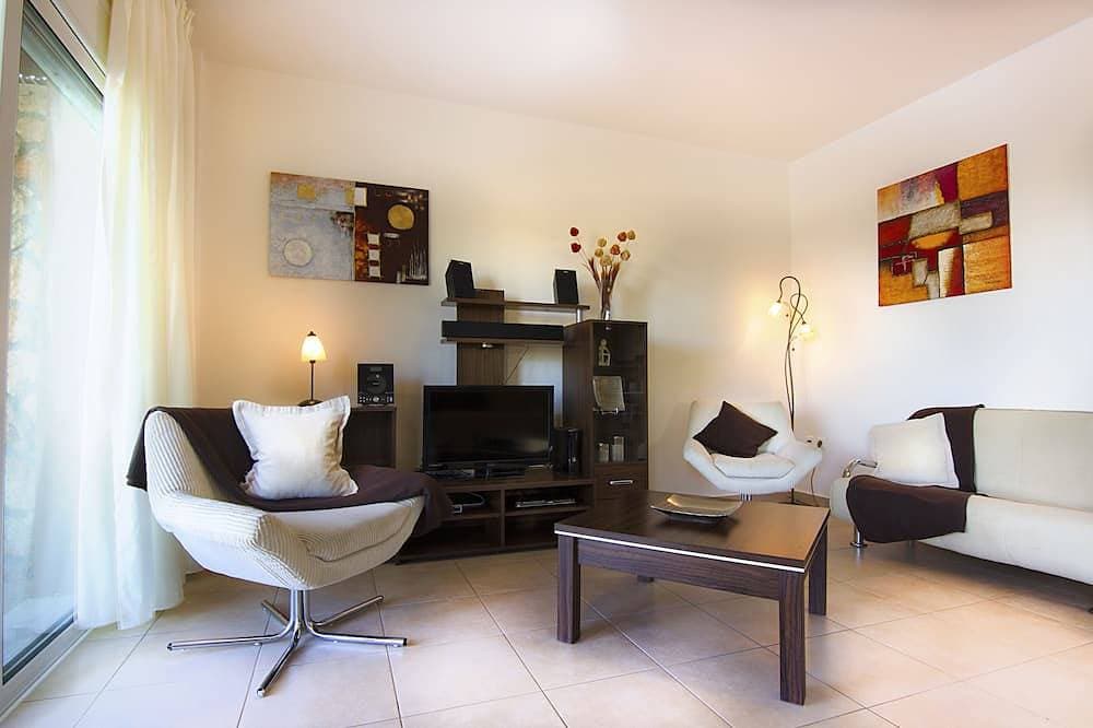 Foto 8 von 25: Moderne Luxus-Villa mit privatem Pool und herrlichem Meerblick