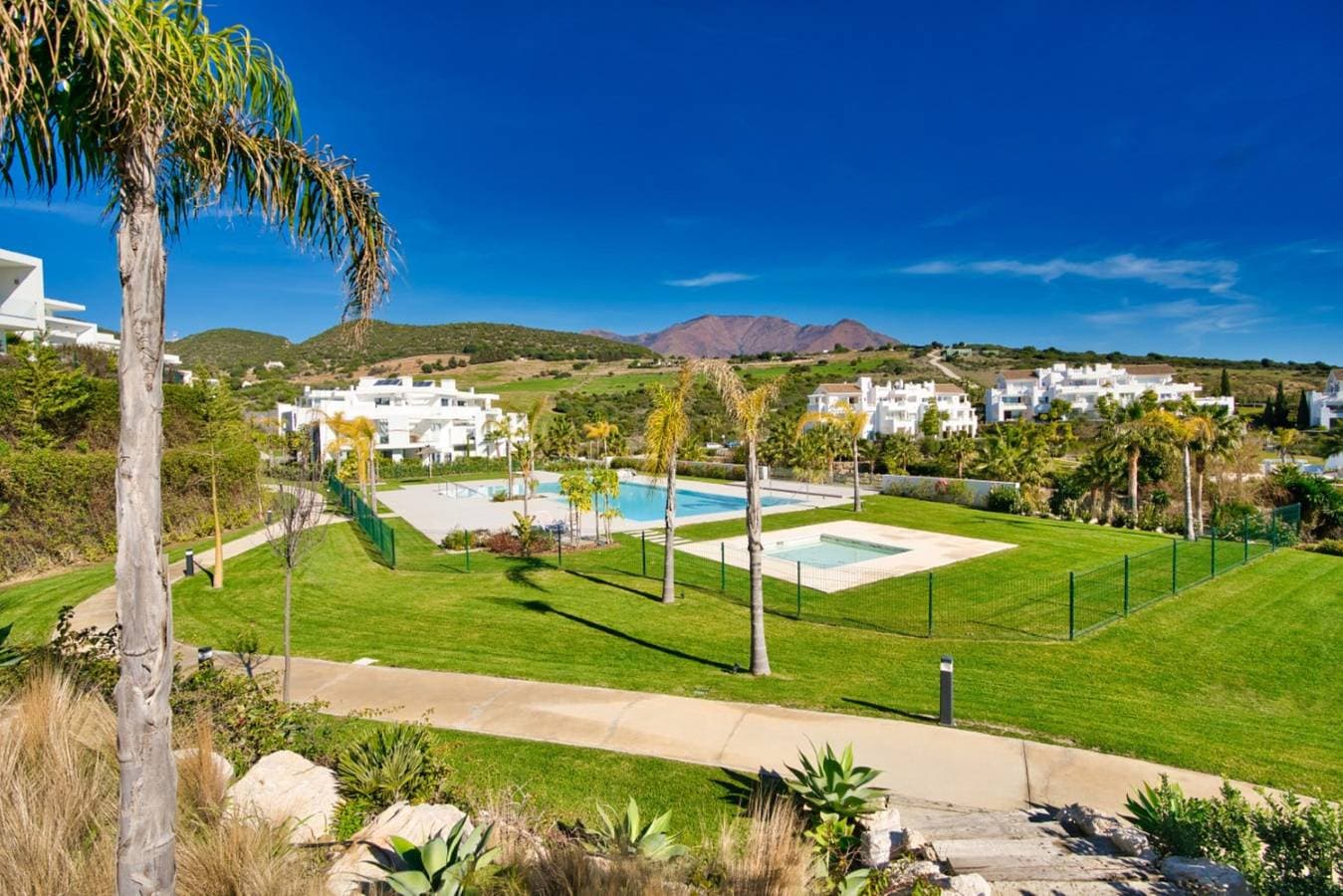 Foto 8 von 52: Stylish 3-Bed Apartment | Alcazaba Lagoon