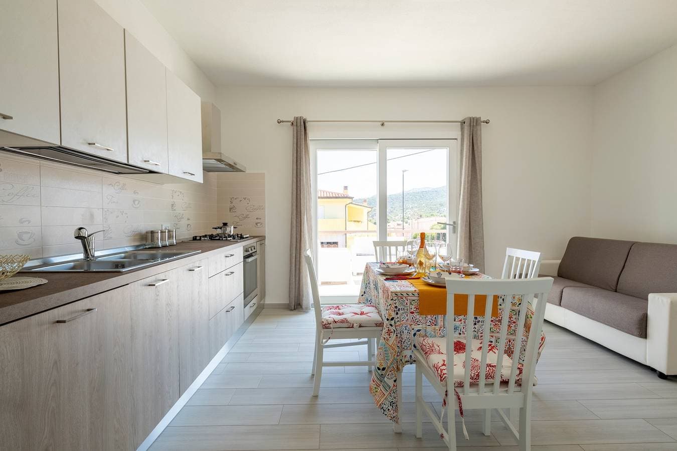 Foto 6 von 15: Ferienhaus Cala Gonone in Strandnähe mit Meer- und Bergblick, Klimaanlage, WLAN und Terrasse