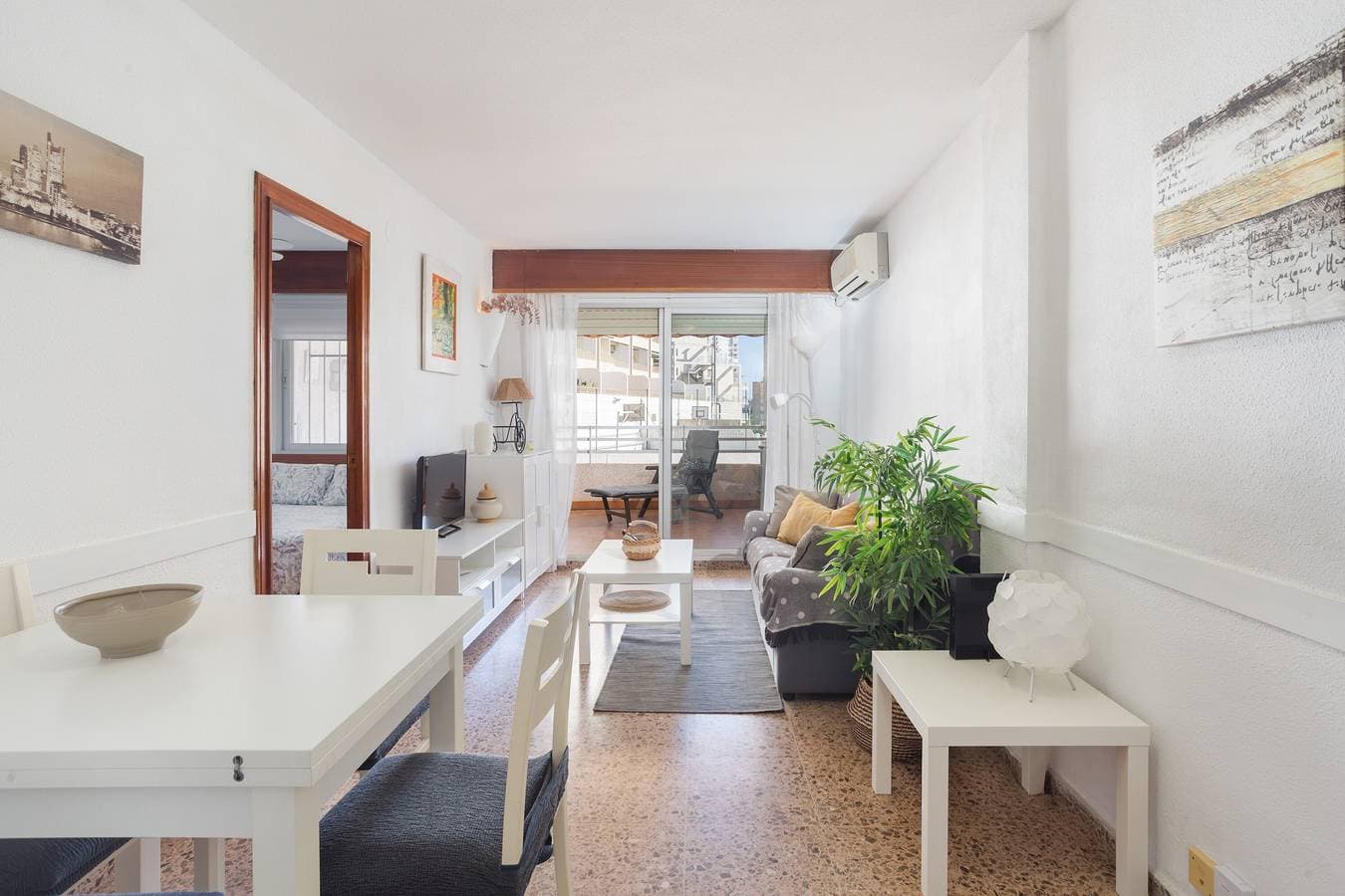 Foto 5 von 28: Apartment 'Los Olivos Bb' mit Meerblick, WLAN und Klimaanlage
