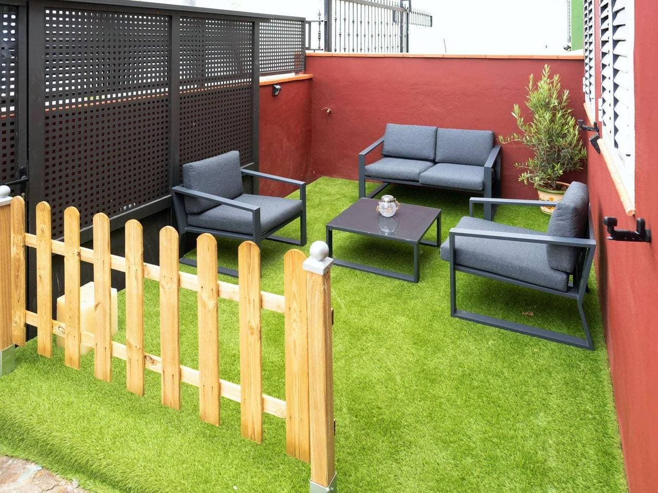 Foto 10 von 33: Ferienhaus für 5 Personen mit Balkon