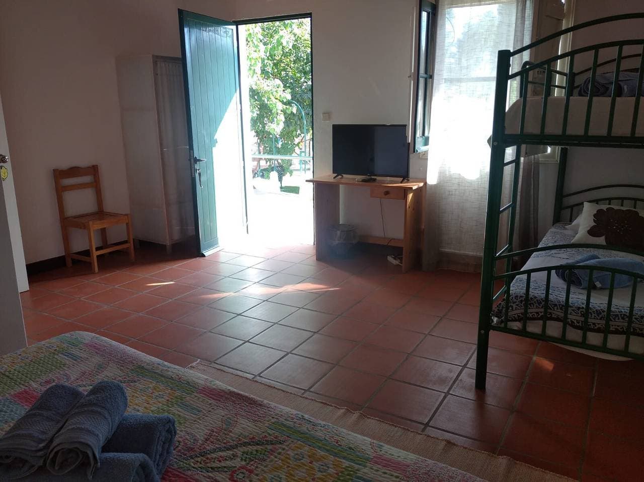 Foto 5 von 12: Apartment 'Figueira' mit Seeblick, WLAN und Klimaanlage