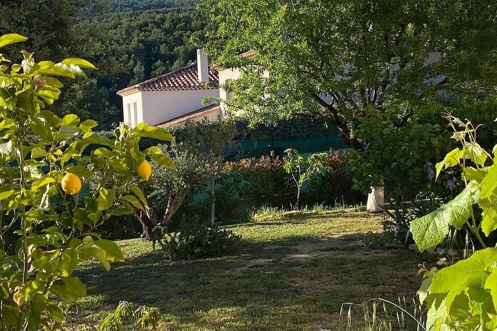 Foto 10 von 18: Magnificent villa with swimming pool