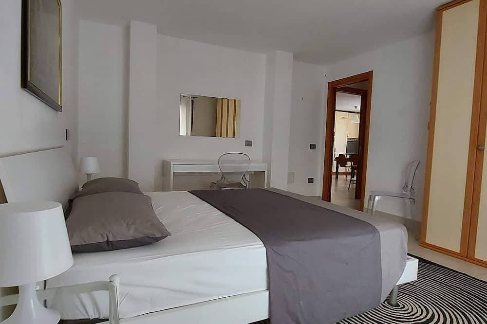 Foto 3 von 30: Villa Luigi a Poggio dei Pini: Unterkunft mit Parkplatz und Swimmingpool