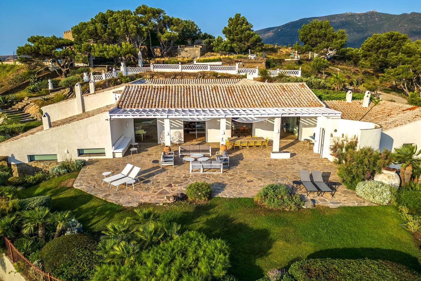 Foto 6 von 33: Villa für 20 Personen mit Terrasse