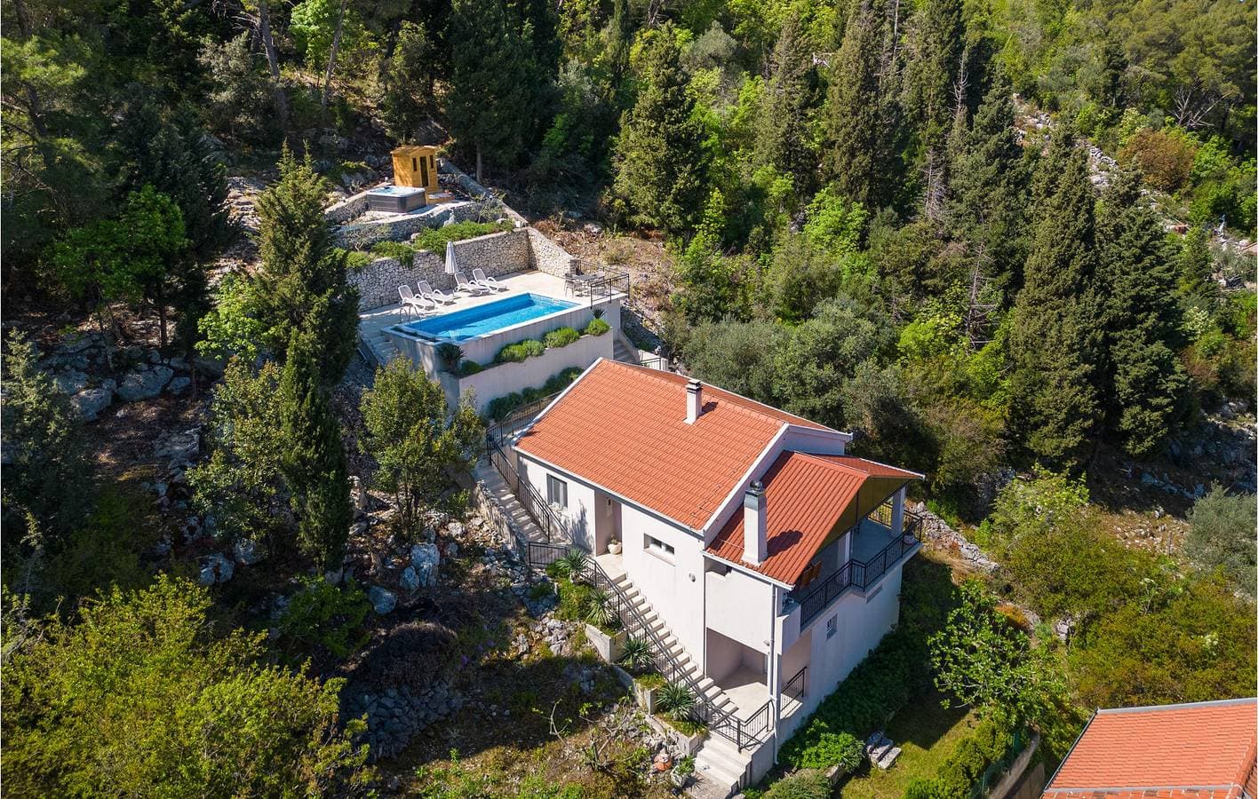 Foto 2 von 42: Modernes Apartment mit 2 Schlafzimmern, Pool und Terrasse, 2,5 km vom Strand entfernt