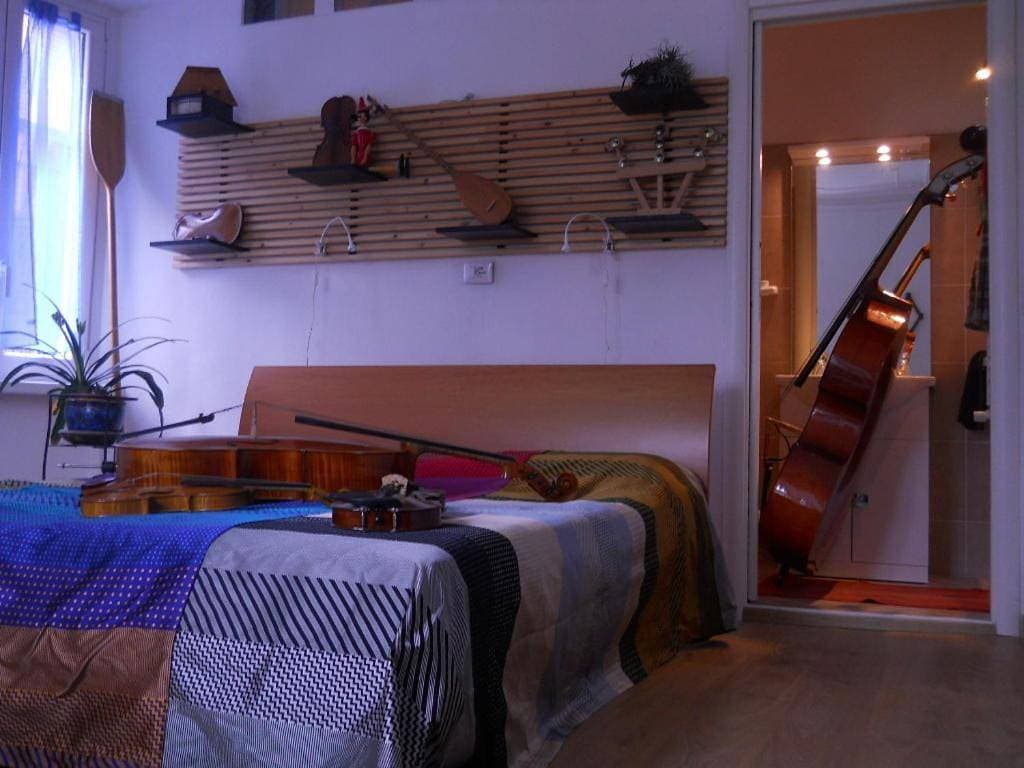 Foto 7 von 12: Double Room with Private Bathroom
