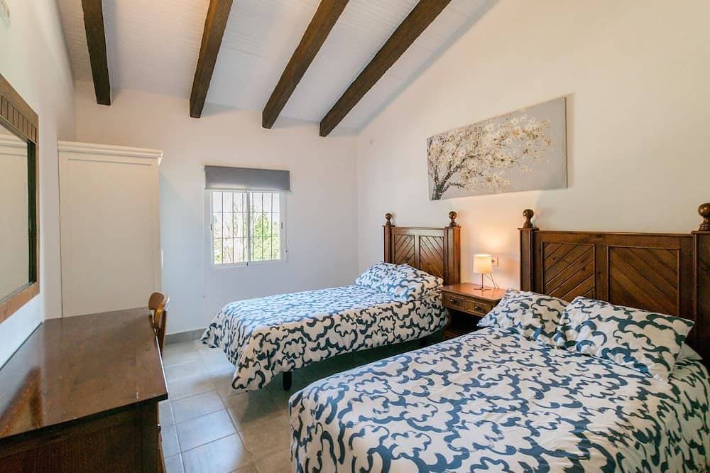 Foto 7 von 28: Cozy home in La Puebla de los Infan