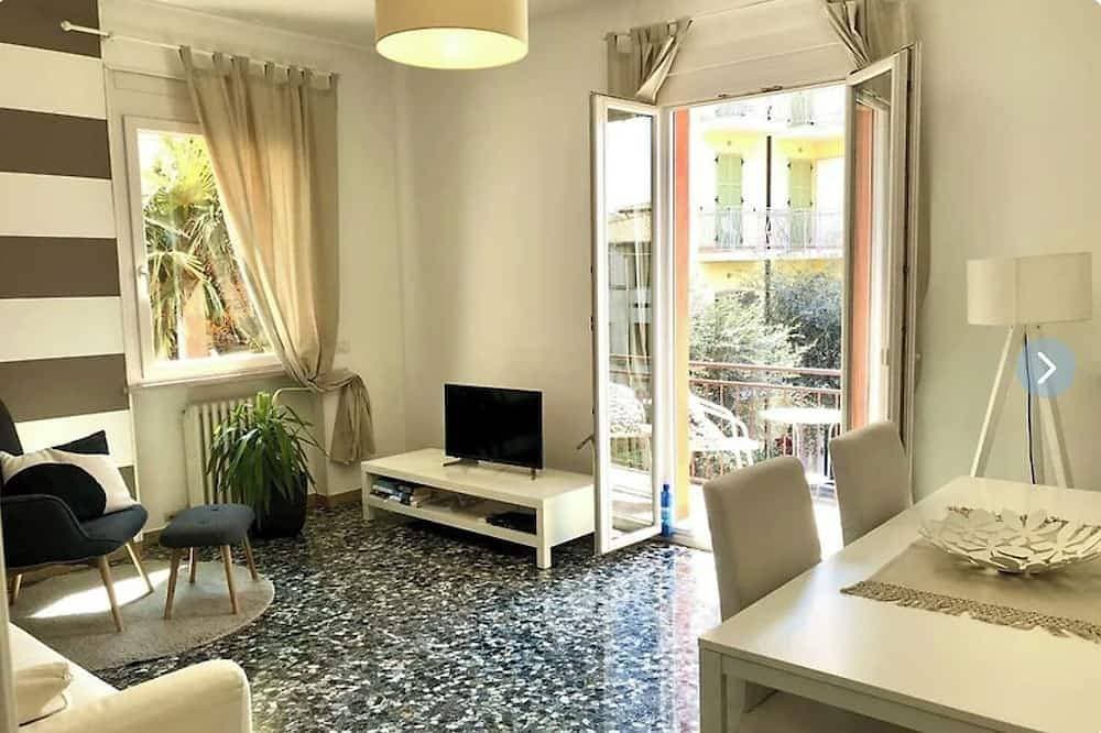 Zentrale Wohnung in Garda, 300 m vom Gardasee, Parkplatz gegen Gebühr 1