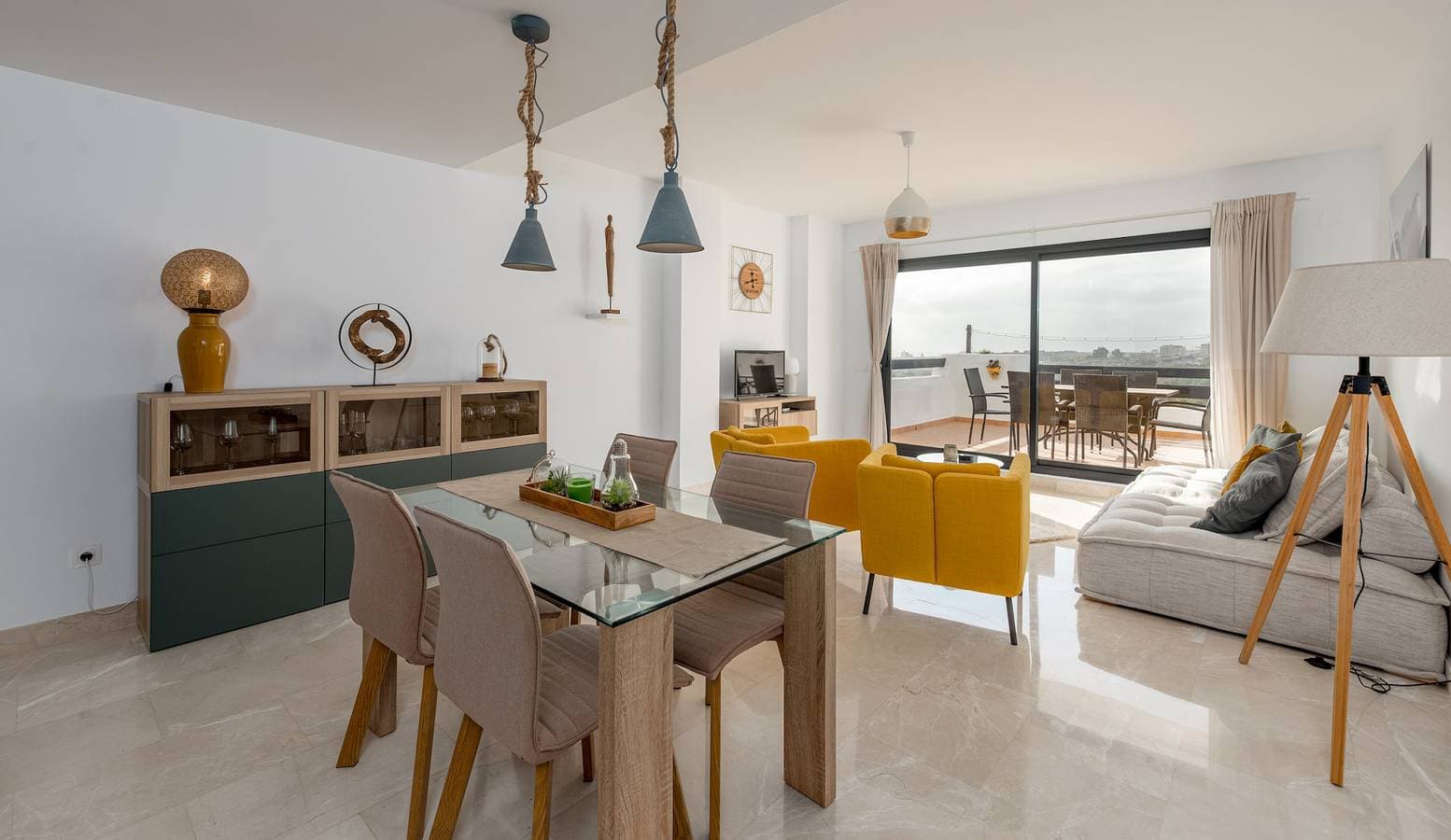 Foto 4 von 30: Lotus 2401  - Beautiful apartment pool & sea view