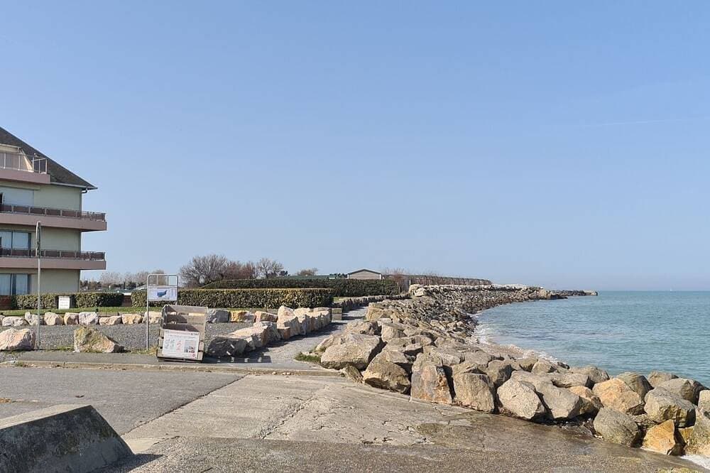 Foto 12 von 30: Le Panoramic - 180° sea view & port - Balcony - Elevator - Garage - Waterfront