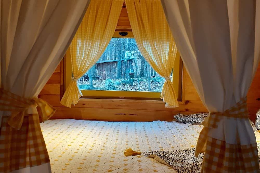 Foto 3 von 12: Zurück zu den Grundlagen: Der Narzissen-Trailer in der Nähe der Wanderwege