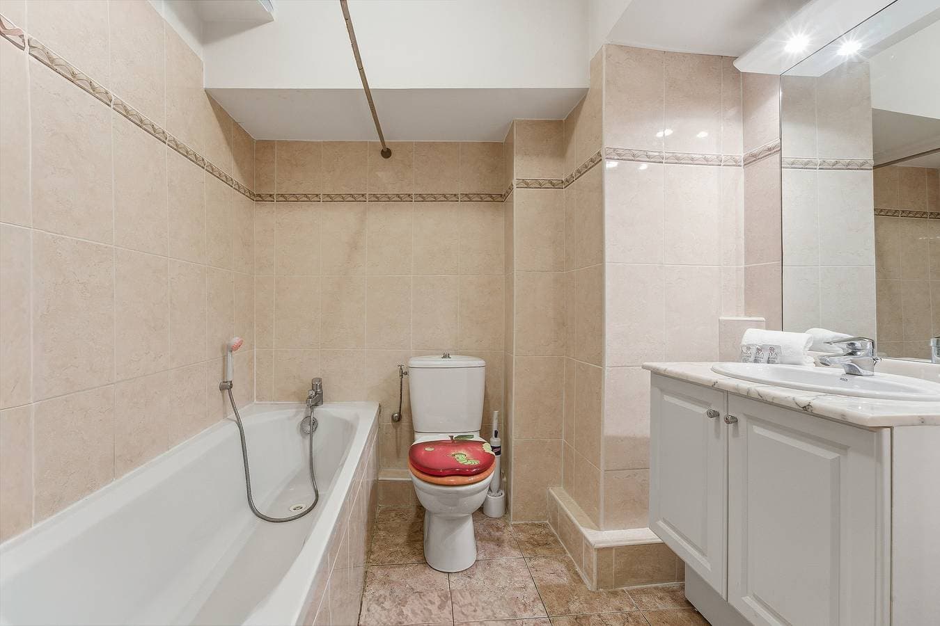 Foto 7 von 10: Ferienwohnung für 4 Personen mit Terrasse