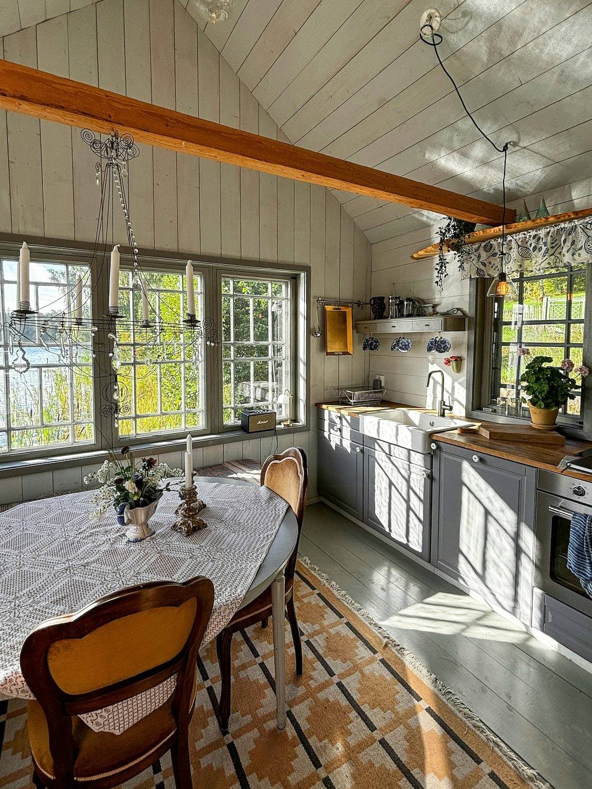 Foto 5 von 22: Ferienhaus am Älmtasjön mit Sauna und Whirlpool