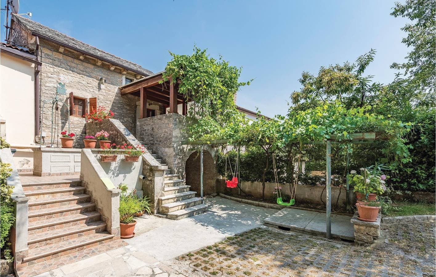 Gemütliche 69 m² große Wohnung mit Terrasse, WLAN und Parkplatz 1