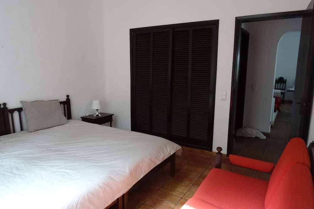 Foto 3 von 30: Ruhiges Ferienhaus in fantastischer Lage mit beheizbarem privaten Pool  Wifi 500