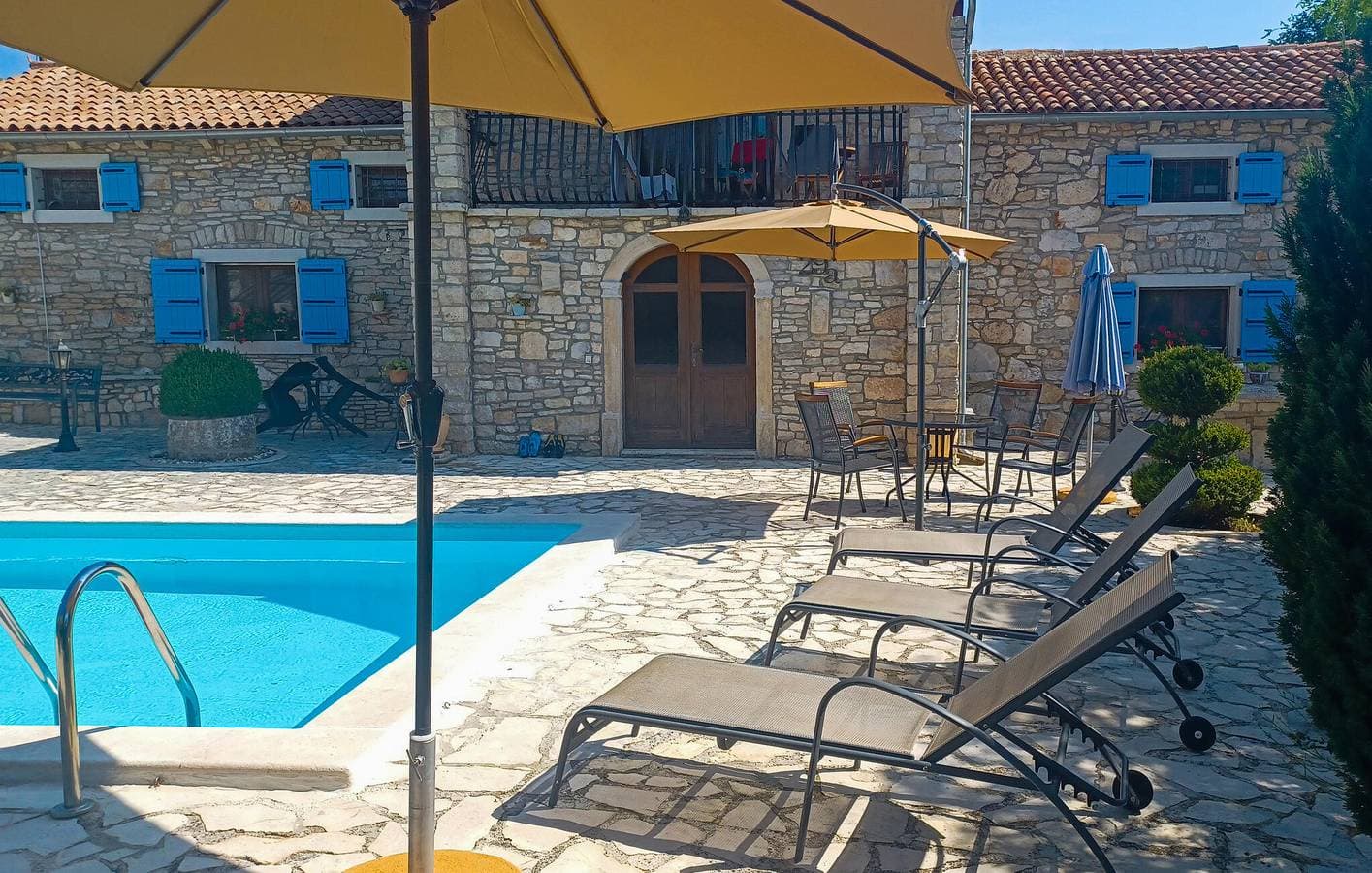 Foto 13 von 43: Ferienwohnung mit Meerblick, Pool, Terrasse und WLAN in der Nähe von Barban