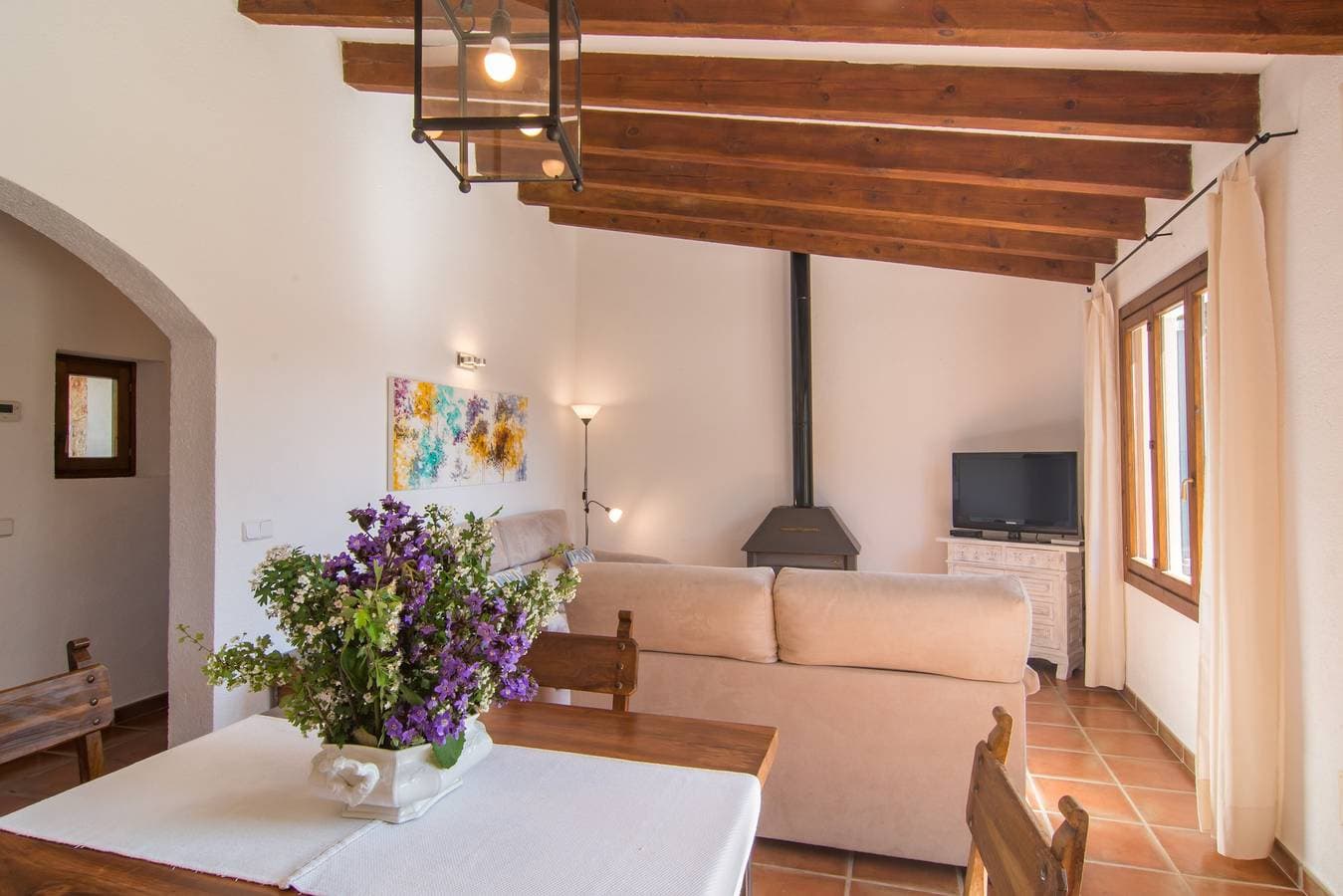 Foto 7 von 29: Schönes Ferienhaus "Finca Es Garballó" mit Garten, Pool, Terrassen und WLAN; Parkplätze vorhanden