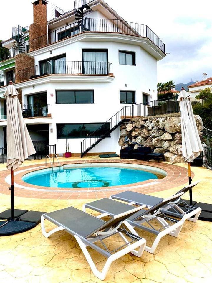 Foto 10 von 62: Three-Bedroom Villa