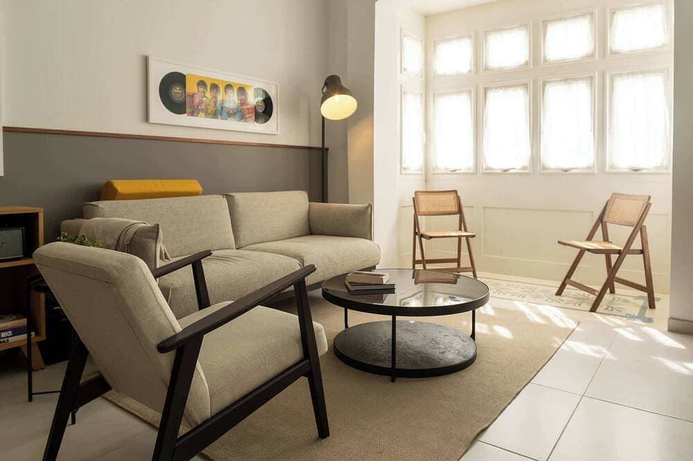 Foto 13 von 22: Apt w/ Maltese Balcony + Private Home Office