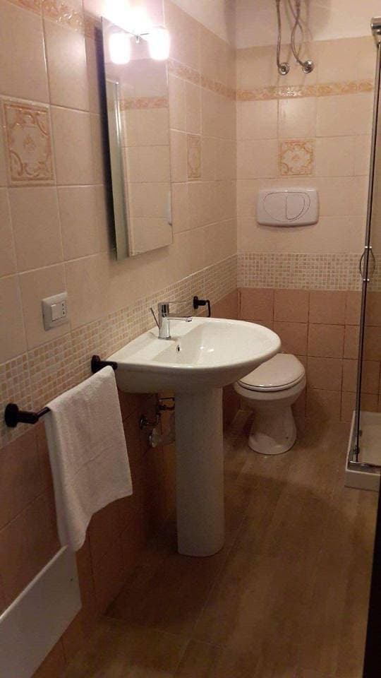 Foto 8 von 9: Double or Twin Room